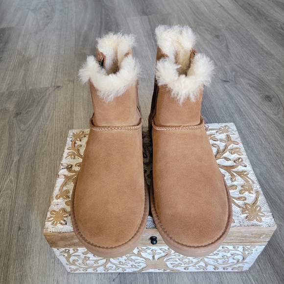 UGG Classic Mini Double Zip Suede Boot - Picture 5 of 9